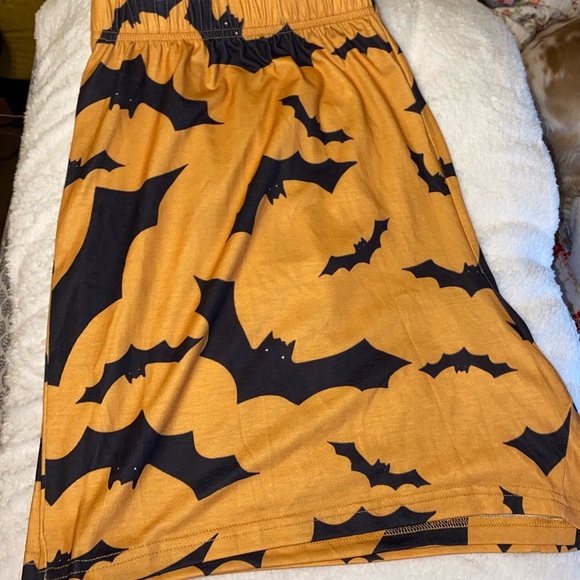 BloomChic Halloween Bat Print Pajama Set 3x 22/24 Orange and Black - Picture 8 of 10